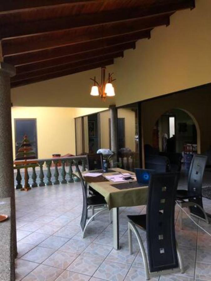 Linda Casa De Verano Con Amplias Zonas Verdes San Isidro De El General Экстерьер фото