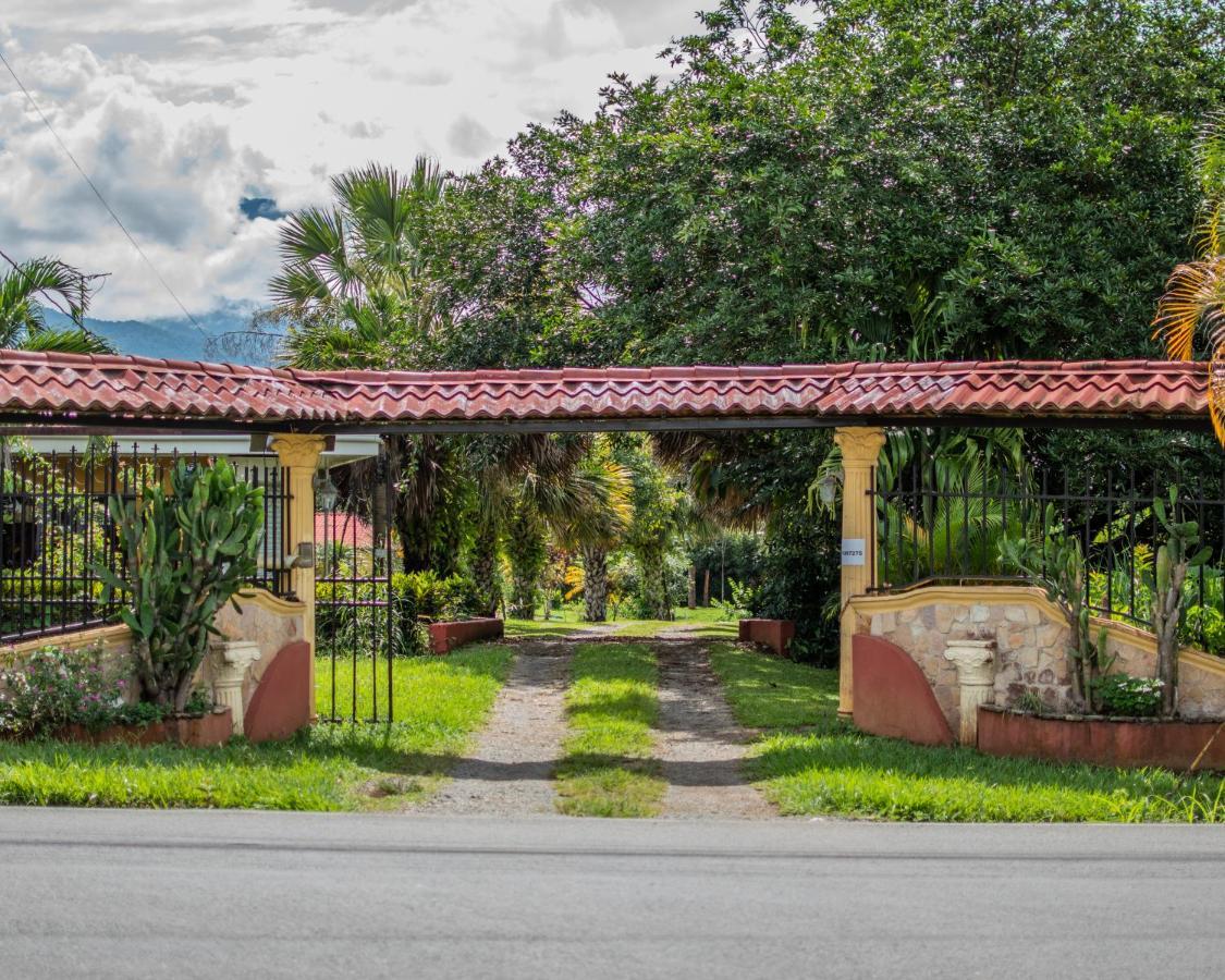 Linda Casa De Verano Con Amplias Zonas Verdes San Isidro De El General Экстерьер фото