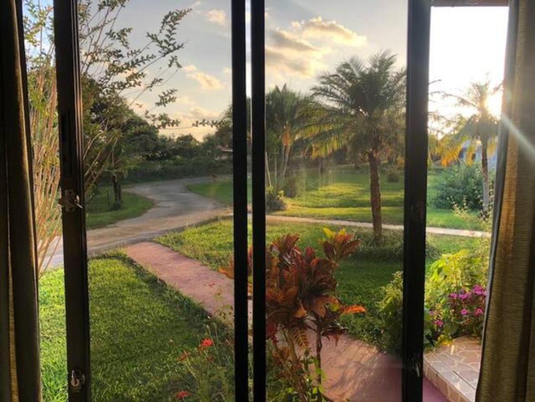 Linda Casa De Verano Con Amplias Zonas Verdes San Isidro De El General Экстерьер фото